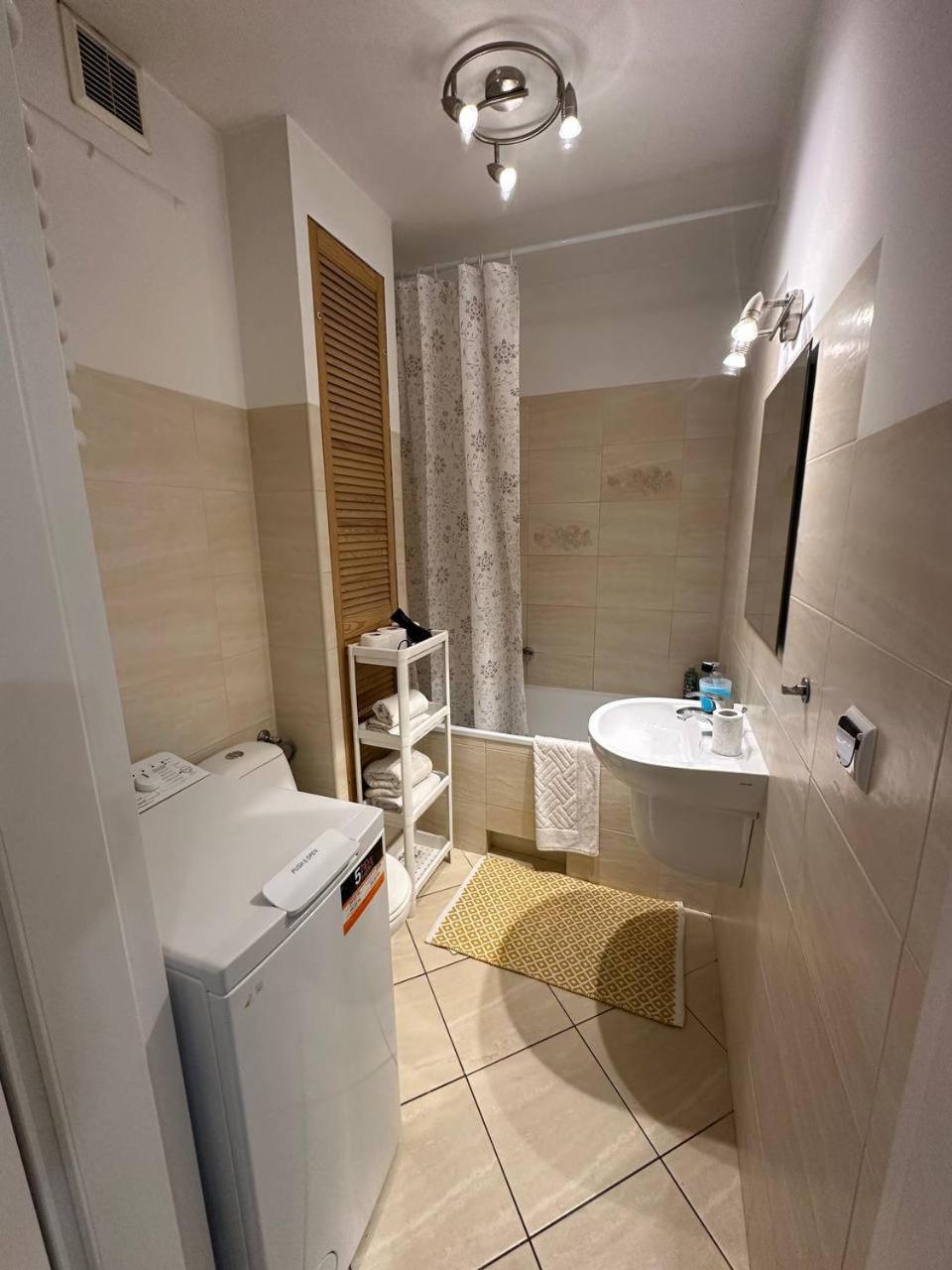 5Centrum Stanislawa Moniuszki10 Wi-Fi 1Gb Sek Warszawa Exteriör bild