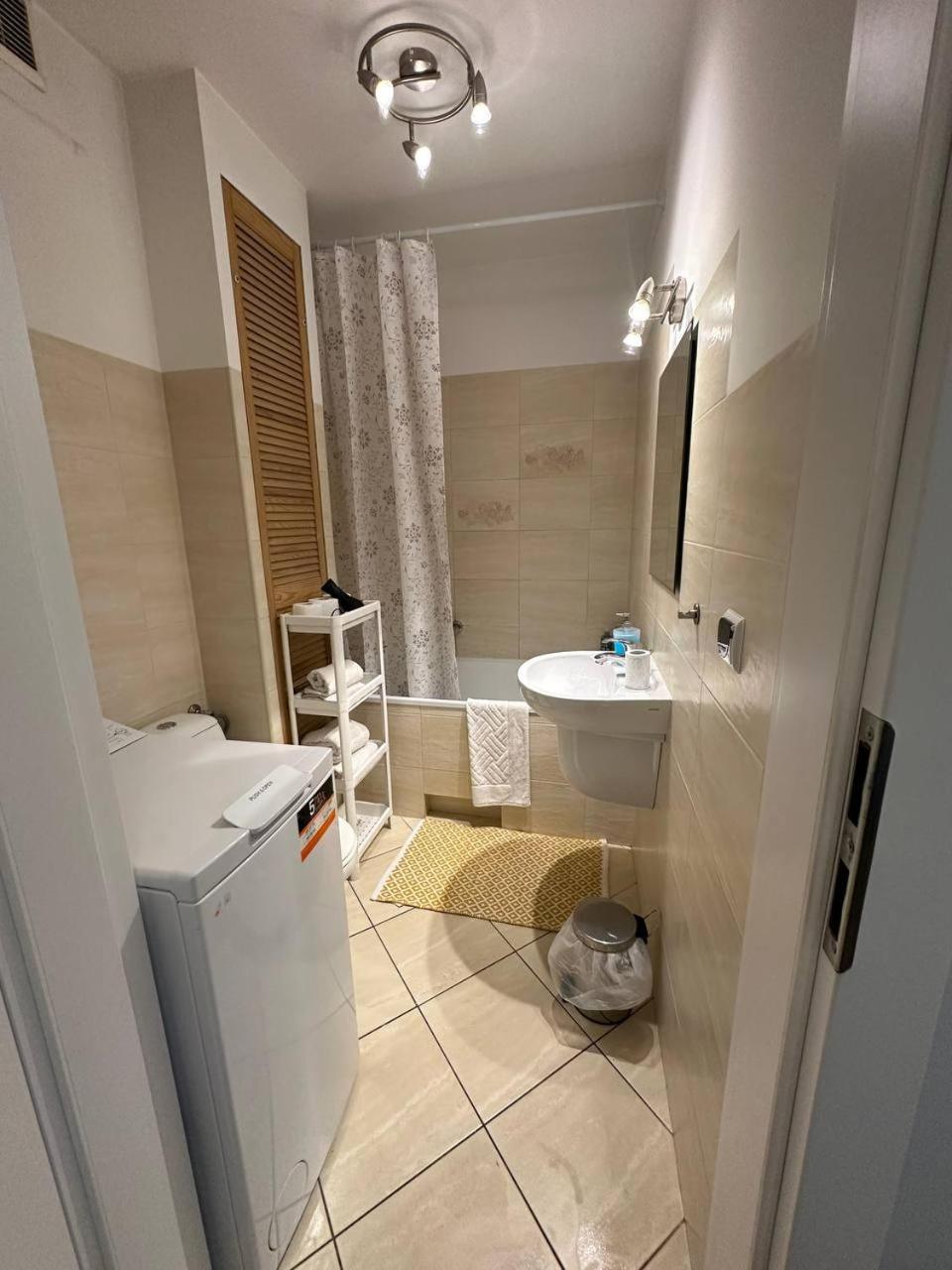 5Centrum Stanislawa Moniuszki10 Wi-Fi 1Gb Sek Warszawa Exteriör bild